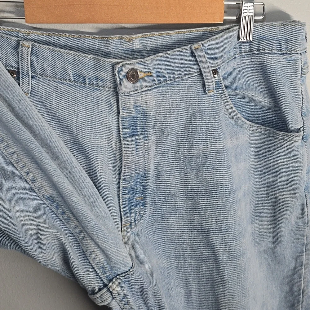 wrangler jeans mens size 38 light blue Basic Denim Jean